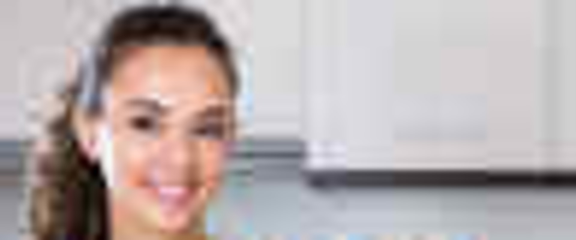 What kitchen appliance is used for cooking food?